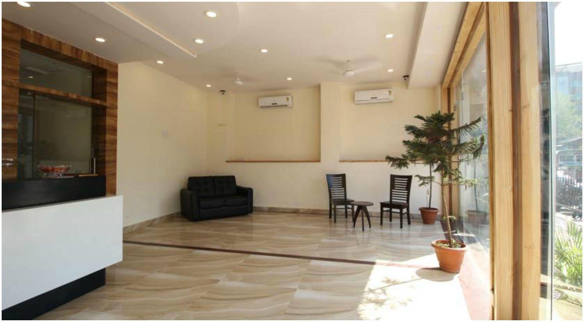 Treebo Trip Ashir Inn مومباي المظهر الخارجي الصورة