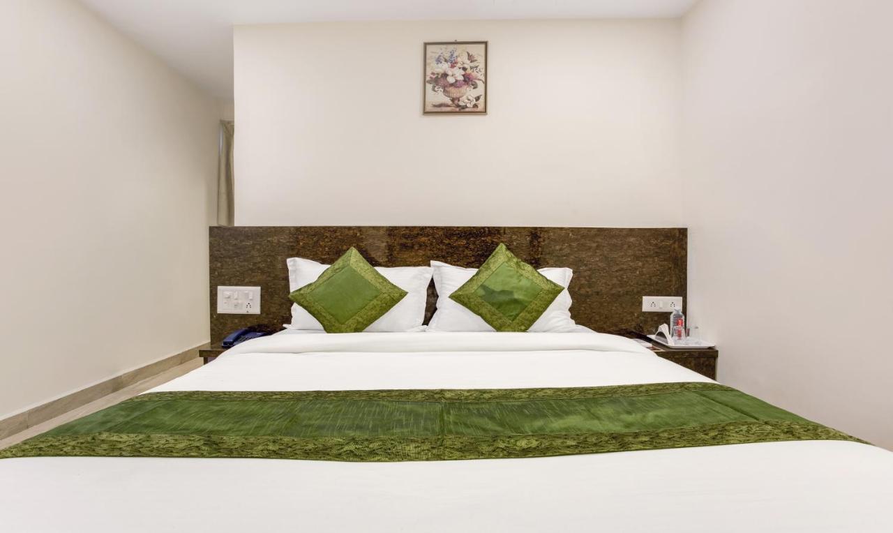Treebo Trip Ashir Inn مومباي المظهر الخارجي الصورة