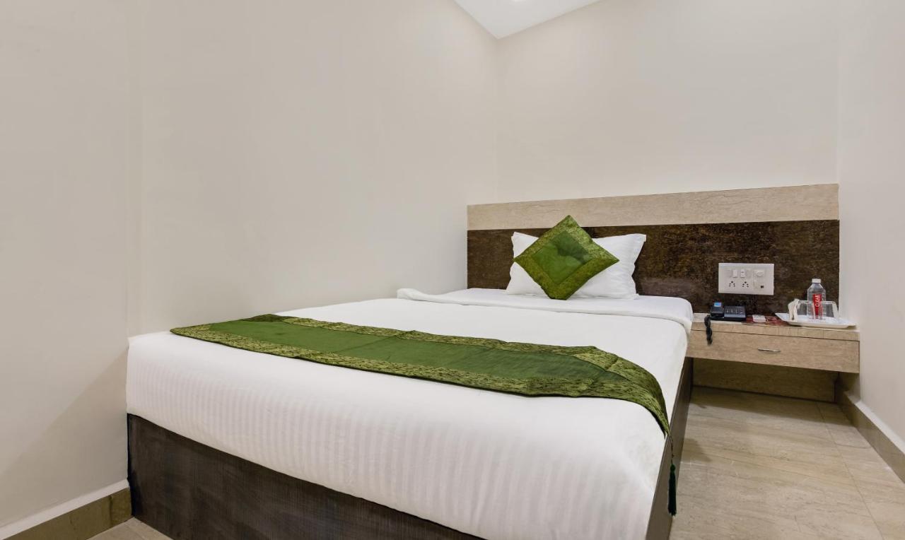 Treebo Trip Ashir Inn مومباي المظهر الخارجي الصورة